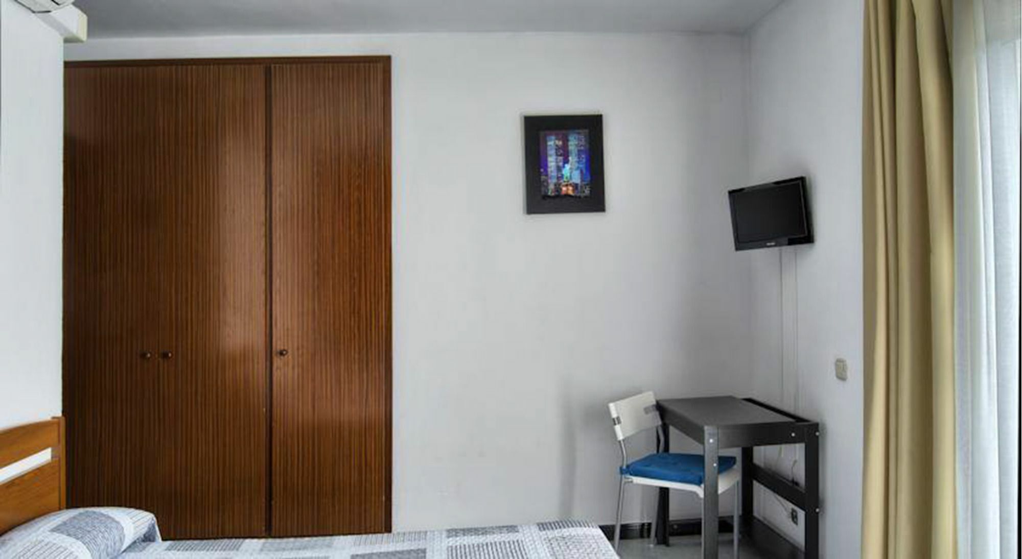 Hostal Bonavista Blanes Luaran gambar